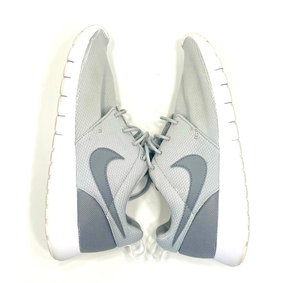 Nike Roshe One (GS) Wolf Grey White Youth Size 6Y 599728-028 Running - Picture 3 of 9